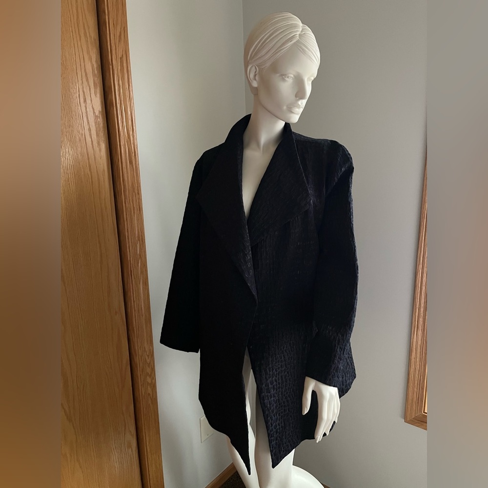Chico’s Black Open Front Textured Long Jacket